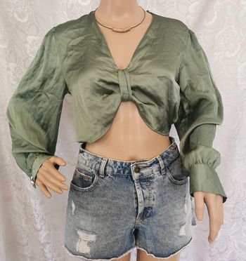 Joli crop top satiné vert pistache -Taille 38 - Zara