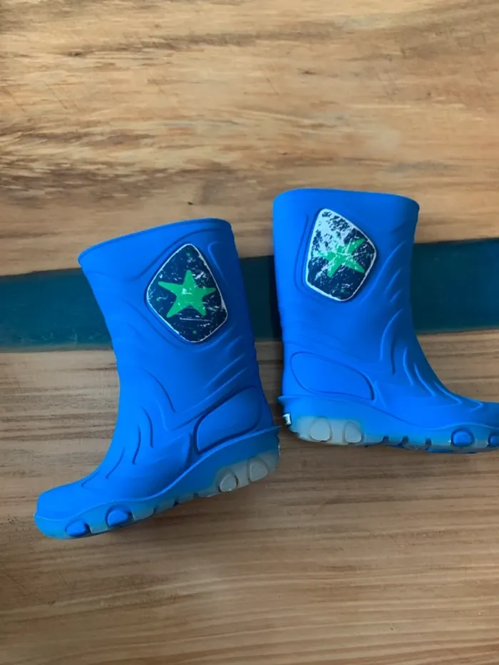 Bottes de pluie lumineuse taille 22/23 - photo numéro 3