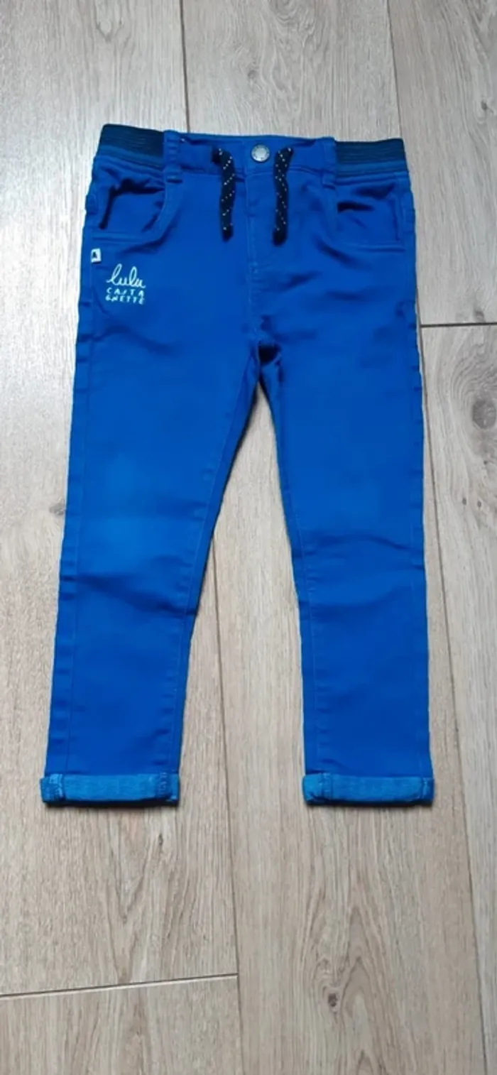 Pantalon lulu castagnette 3 ans en parfait état