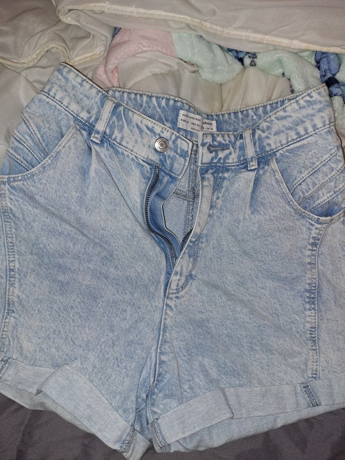 Short en jean stradivarius taille 38