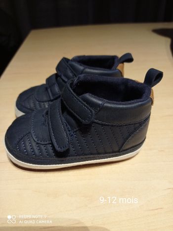 Chaussures à scratch