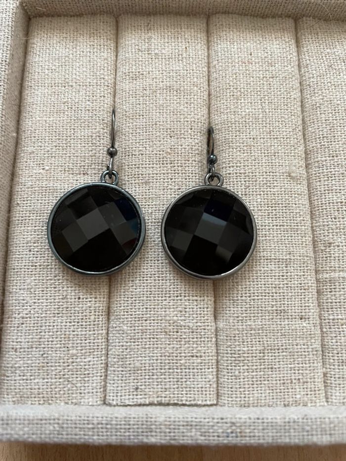 Boucles d’oreilles noires - photo numéro 2