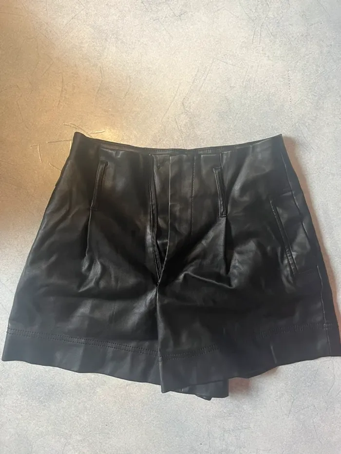 Short en cuir - photo numéro 2