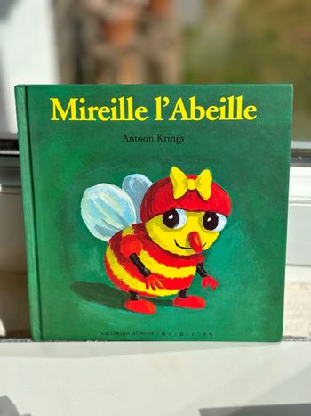 Livre Mireille l’abeille