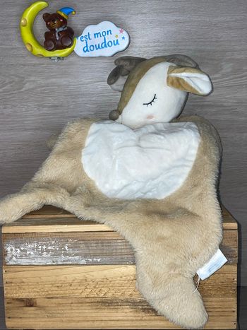 DIV402 doudou cerf 🦌 Amadeus