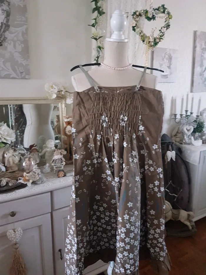 Robe d été marron fleurie T S - photo numéro 2