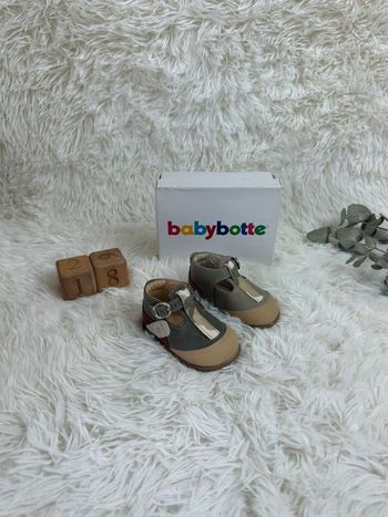 Paire de chaussures Babybotte taille 18
