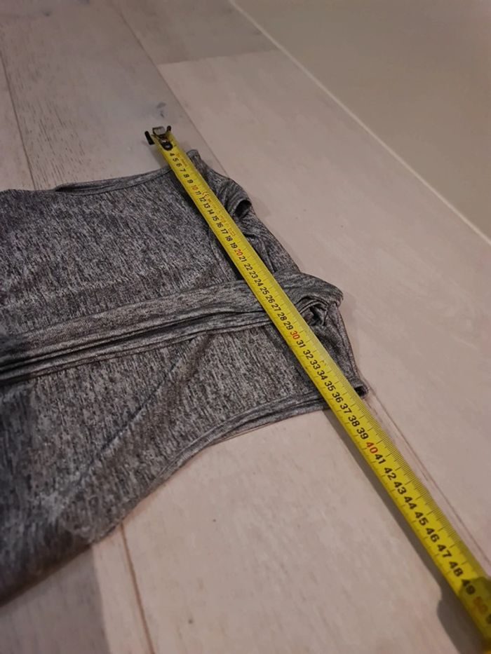 Tee-shirt sans manches MIM taille 40 - photo numéro 11