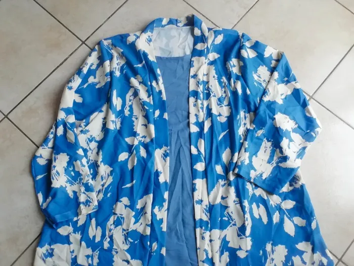 Haut 2 en 1 débardeur sur liquette idéale env 46 - 46/48 Neuf!! - photo numéro 2