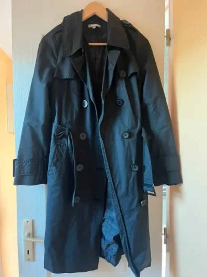 trench-coat noir ici et maintenant - photo numéro 2