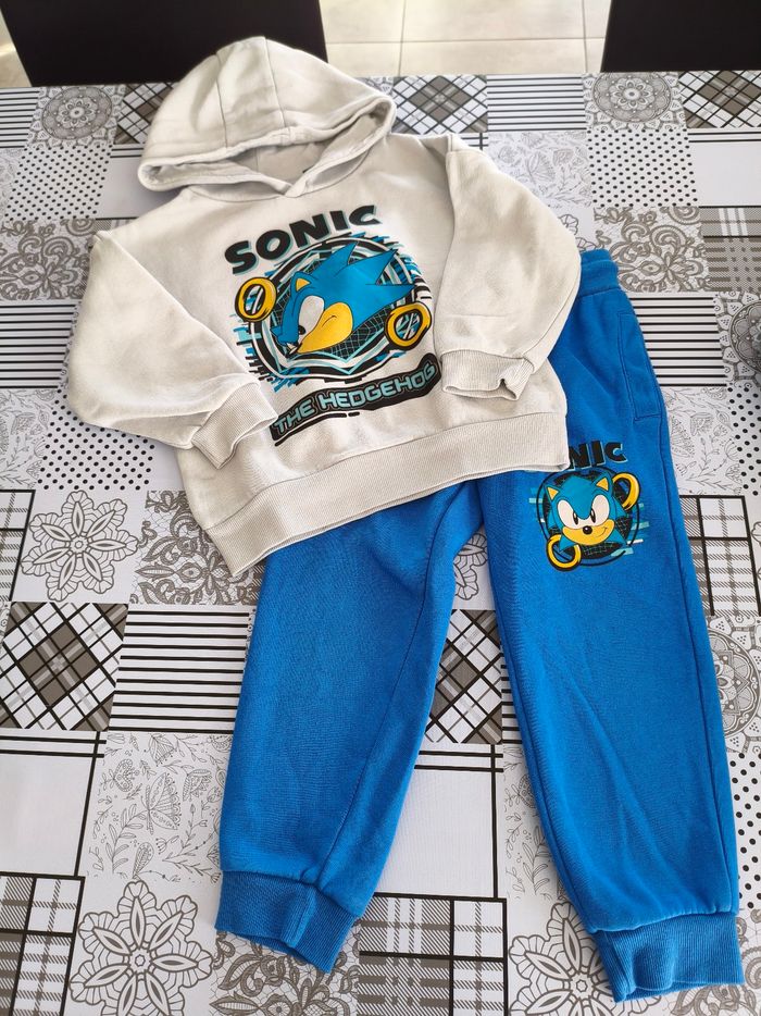 Lot vêtements garçon 4 ans - photo numéro 5