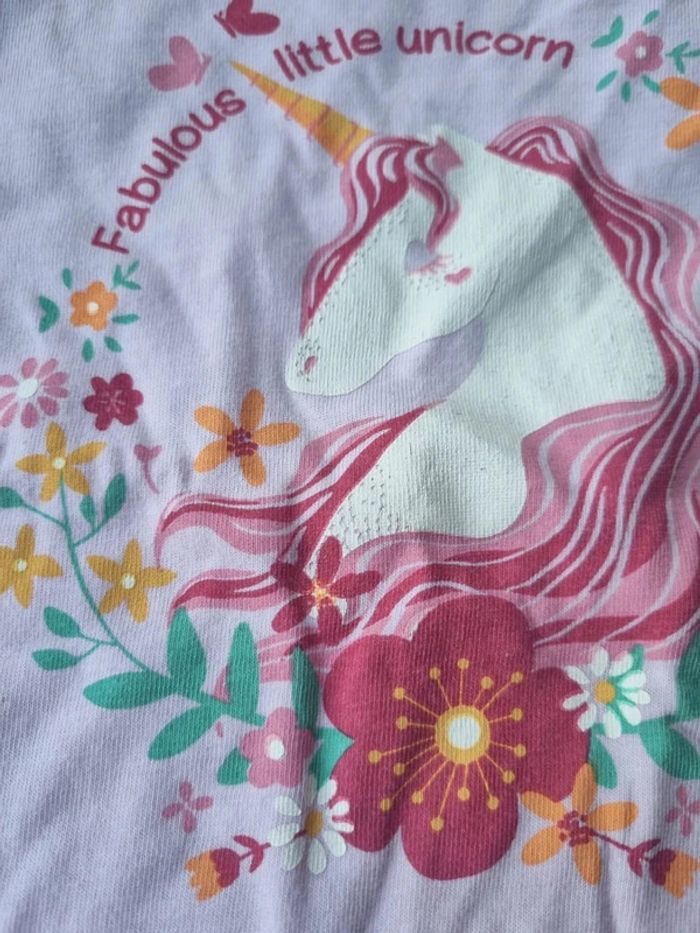 T shirt licorne - 8 ans - photo numéro 3
