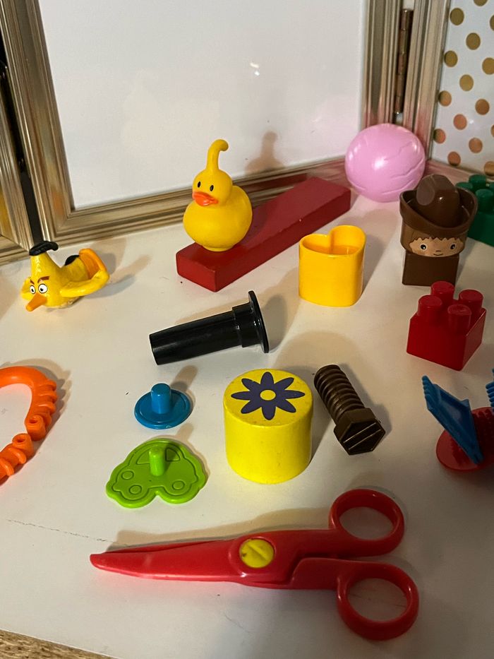 Lot de divers jouets - photo numéro 3