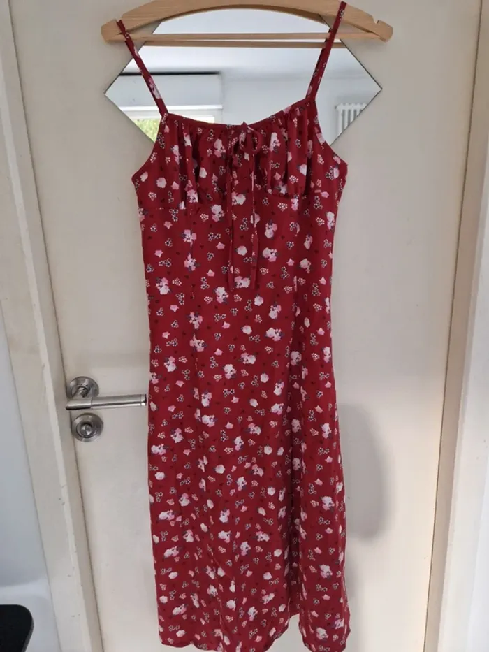 Robe à fines brides à imprimé fleuri fendu taille S