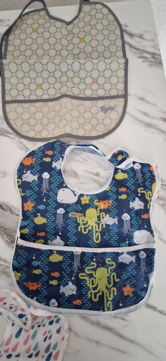 Lot de 5 bavoirs - photo numéro 3