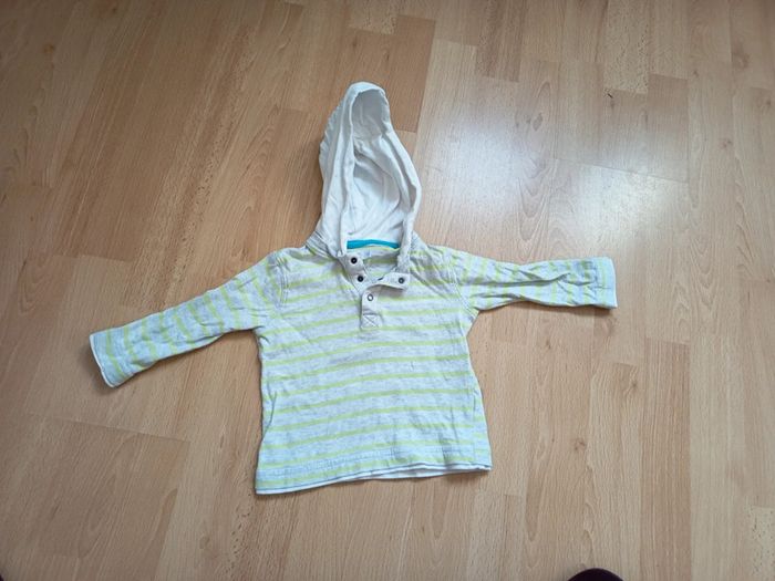 Sweat à capuche 12 mois