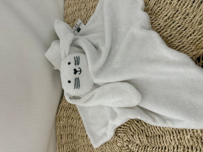 lapin HEMA doudou carré plat blanc - photo numéro 3