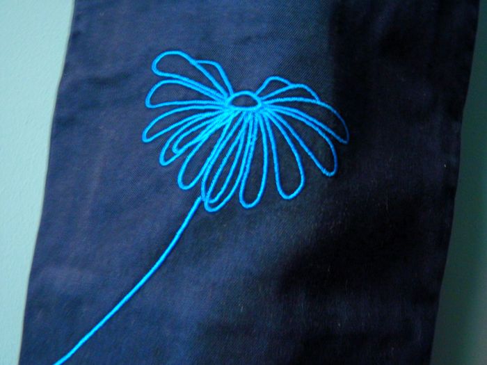 Pantalon Fille Marèse 10 ans bleu marine fleur neuf - photo numéro 2