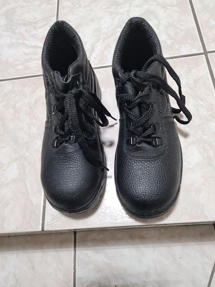 Chaussures de sécurité  pointure 37 - photo numéro 6