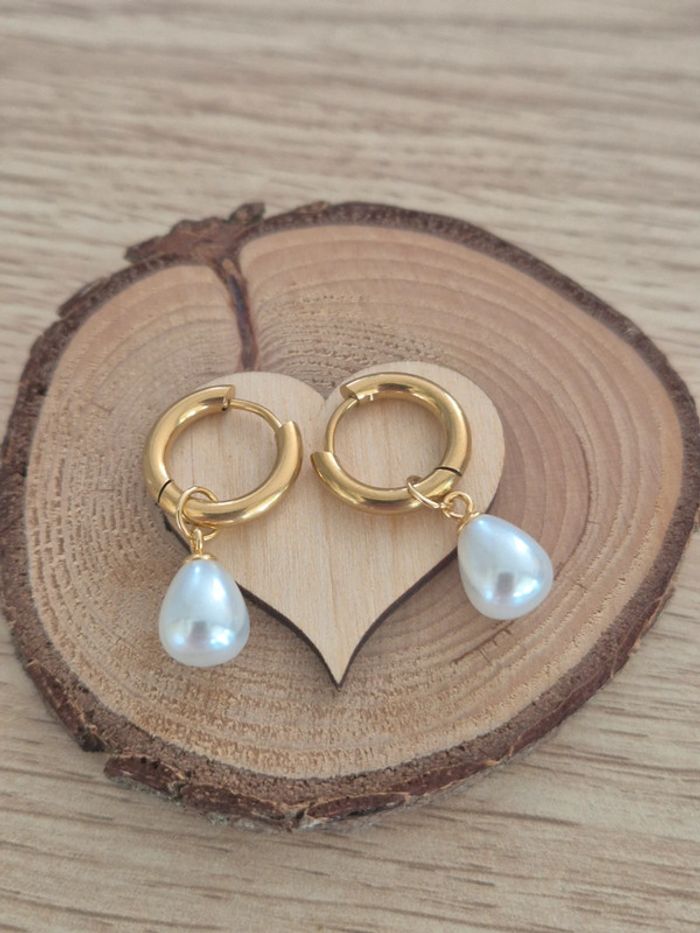 Jolie boucle d'oreilles mini créoles avec perles en acier - photo numéro 3
