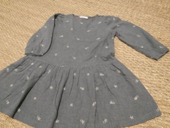 Robe grise étoiles argentées Monoprix kids 6 ans