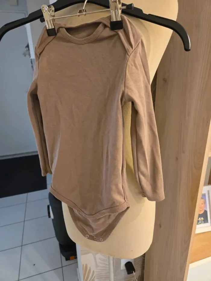 Body c & a taille 4 ans garçon - photo numéro 3