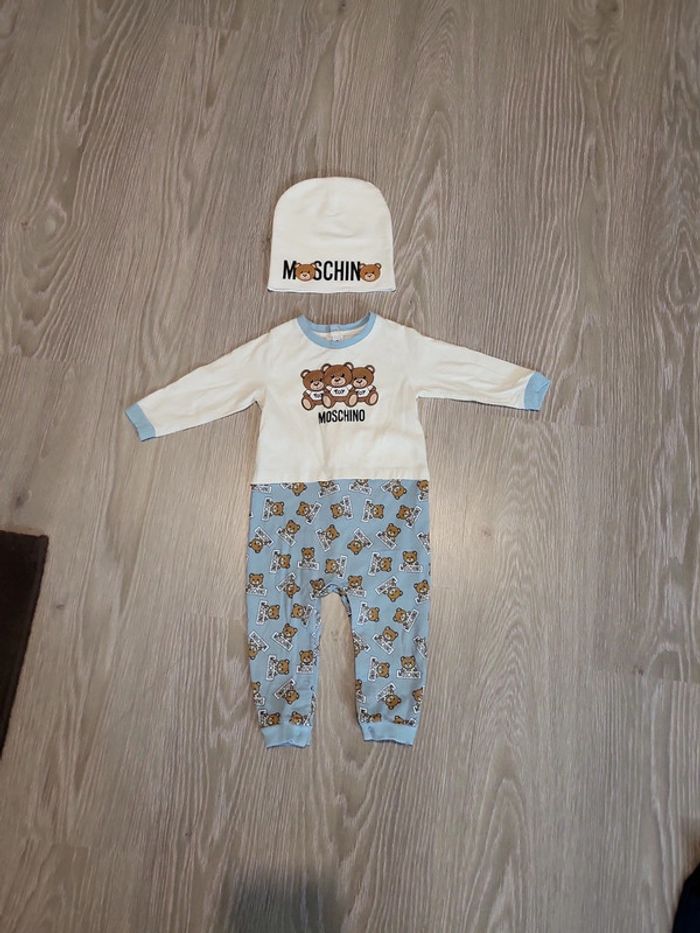 Combinaison et bonnet Moschino