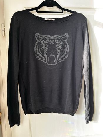 Pull camaïeu, motif tigre pour festival ou tenue de scène