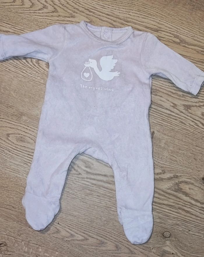 Lot 3 pyjamas en très bon état taille 0-1 mois - photo numéro 2