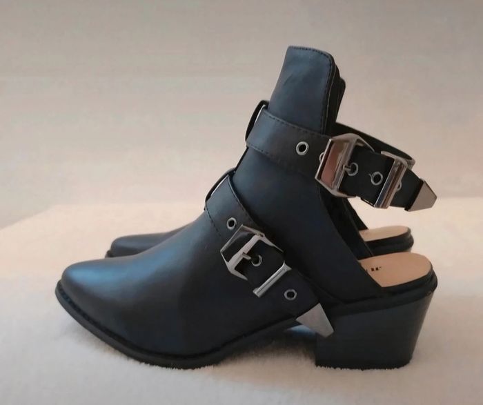 Bottines semi ouvertes taille 37,5 neuves 🤠
