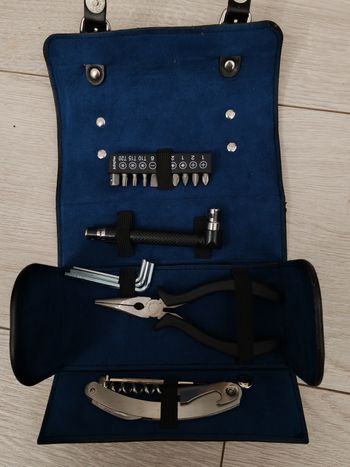 Très jolie boîte à outils