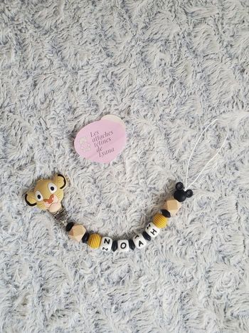 Attache tétine personnalisée