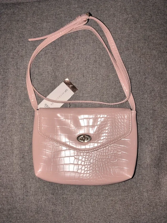 Sac à main rose neuf avec étiquette