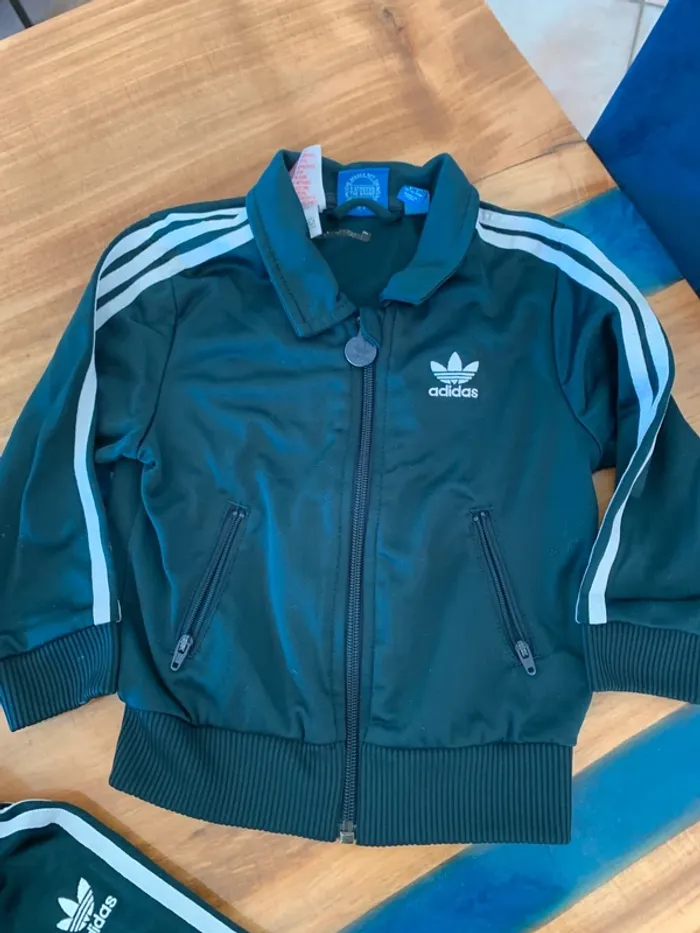 Survêtement adidas taille 18/24 mois - photo numéro 4
