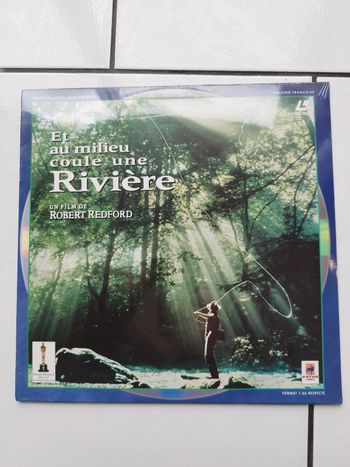 Laserdisc film et au milieu coule Une rivière