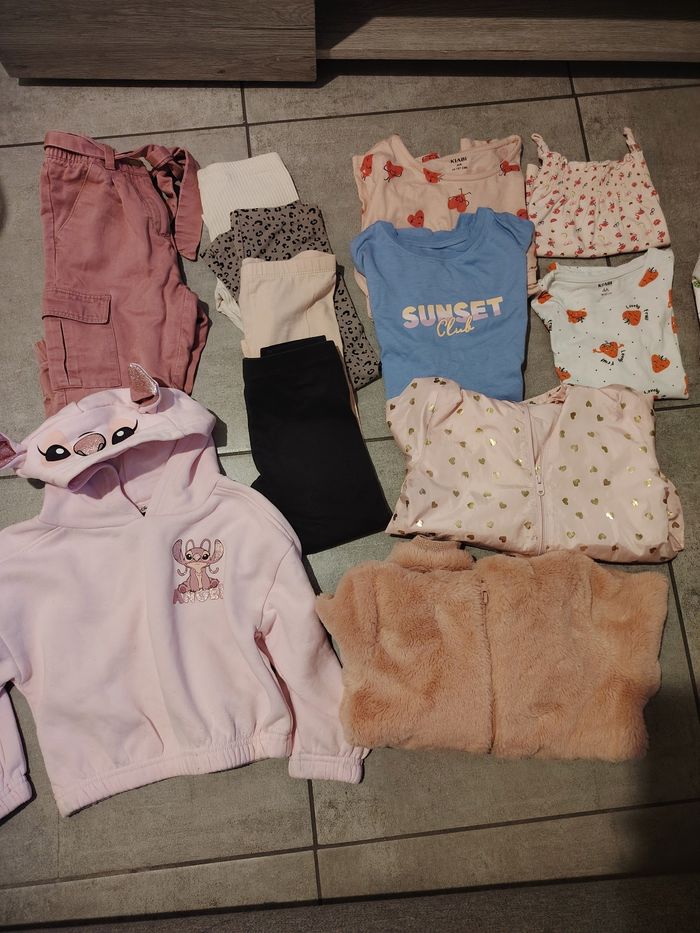 Lot fille 4 ans