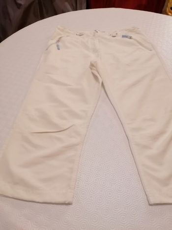 Beau pantacourt lien de serrage en bas comme neuf