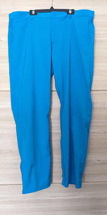 Pantalon NIKE, taille L, très léger, jamais porté