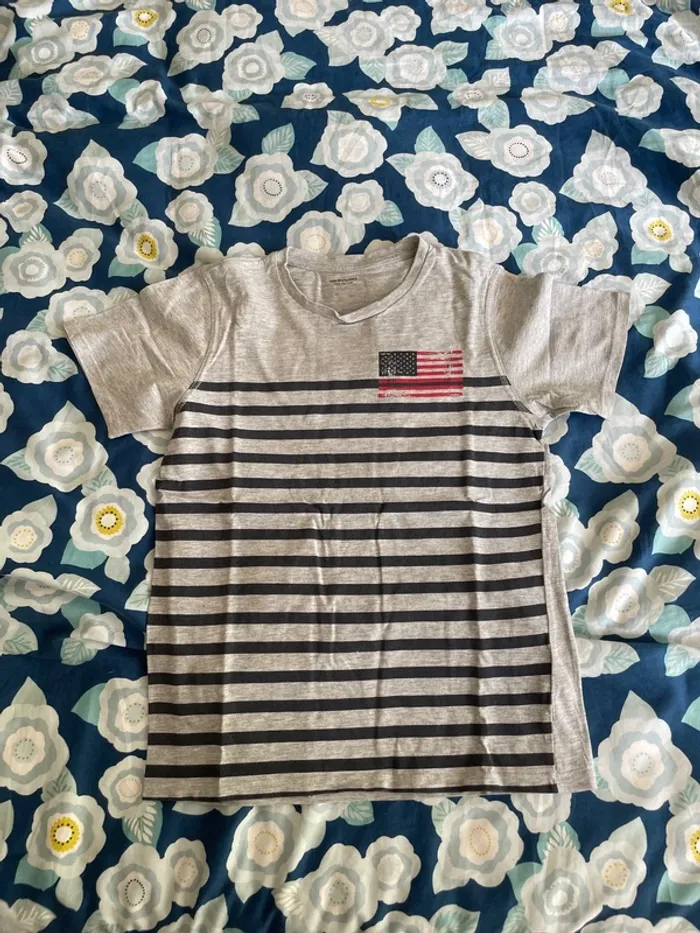 Tshirt gris Vertbaudet taille 12 ans