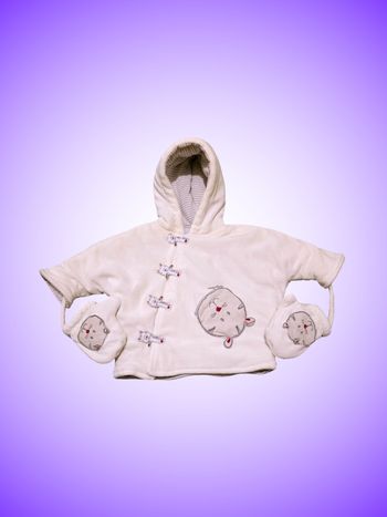 Manteau Bébé Kimono Blanc Petit Kimbaloo – Motif Tête de Chat Mignon – Avec Moufles Assorties – 1 mois, 50 cm – Très Bon État