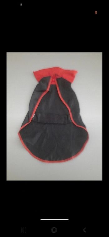 Cape vampire chien (B5)