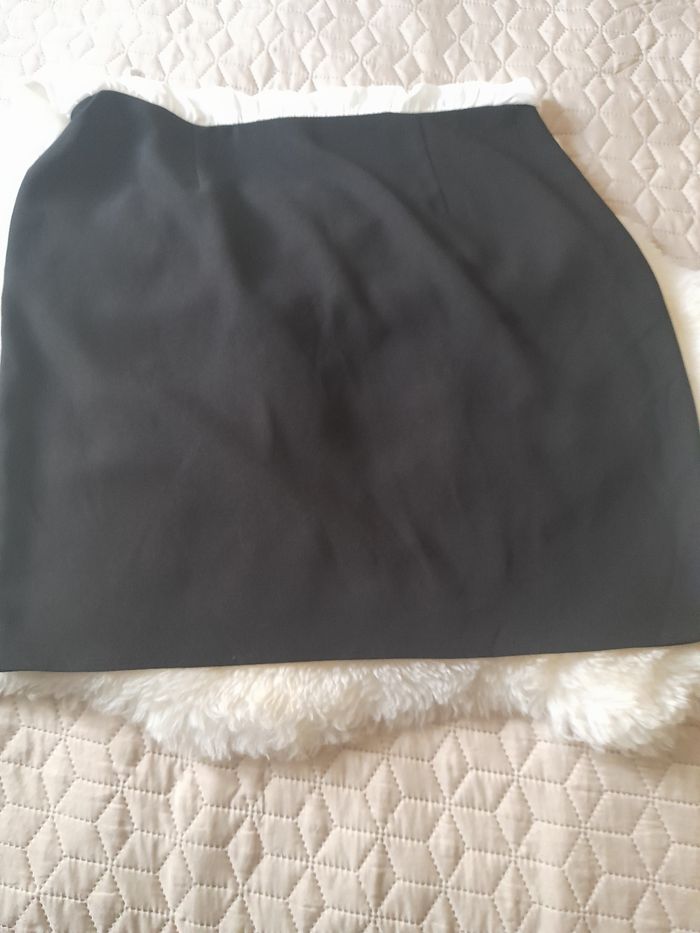 Belle robe noir et blanc taille 46 - photo numéro 7