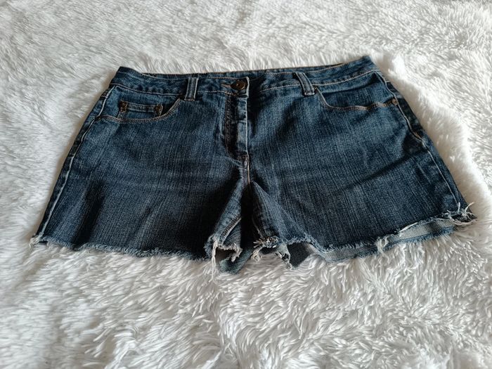 Short en jean mid waist T. 44 Camaïeu - photo numéro 4