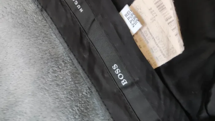 Pantalon gris de costume Hugo Boss taille 48 - photo numéro 5