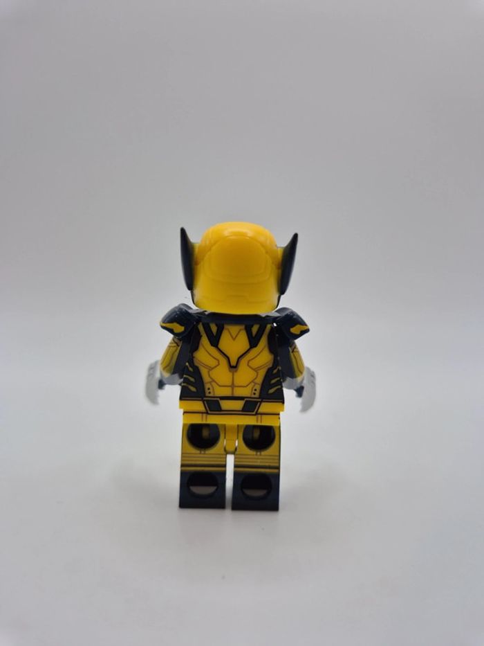 Figurine type lego Wolverine Marvel - photo numéro 3