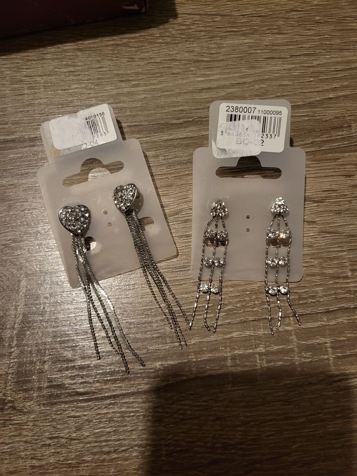 2 paires de boucles d'oreilles - photo numéro 2