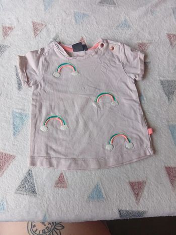 T-shirt rose arc en ciel