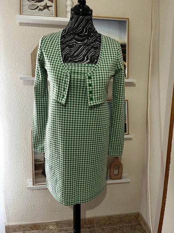 Vestido con chaleco Stradivarius