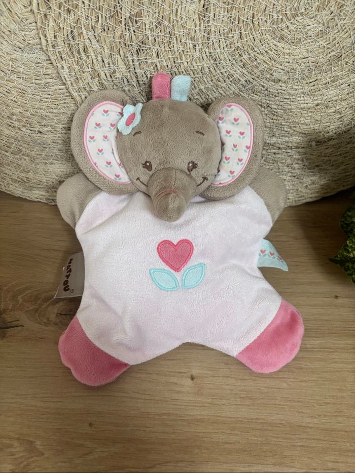 Doudou éléphant rose fleur grelot nattou - photo numéro 2