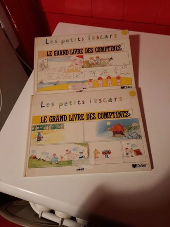 Lot 2 livres comptines
